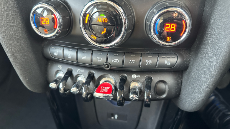 MINI Hatchback 1.5 Cooper Exclusive II 5dr Petrol Hatchback